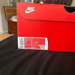 Nike/lebron sold together or separate